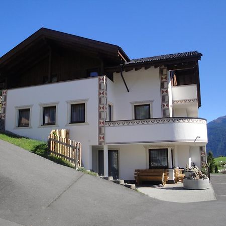 Gut Sonnbichl Hotel Ladis Exterior photo