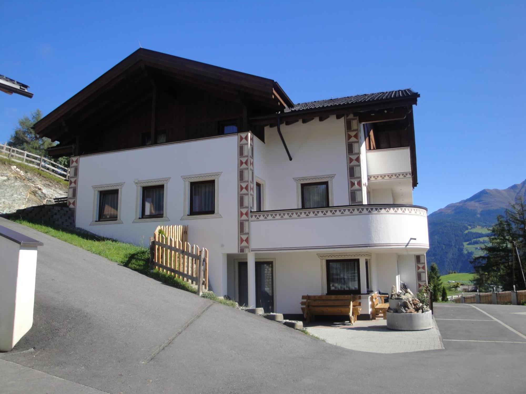 Gut Sonnbichl Hotel Ladis Exterior photo