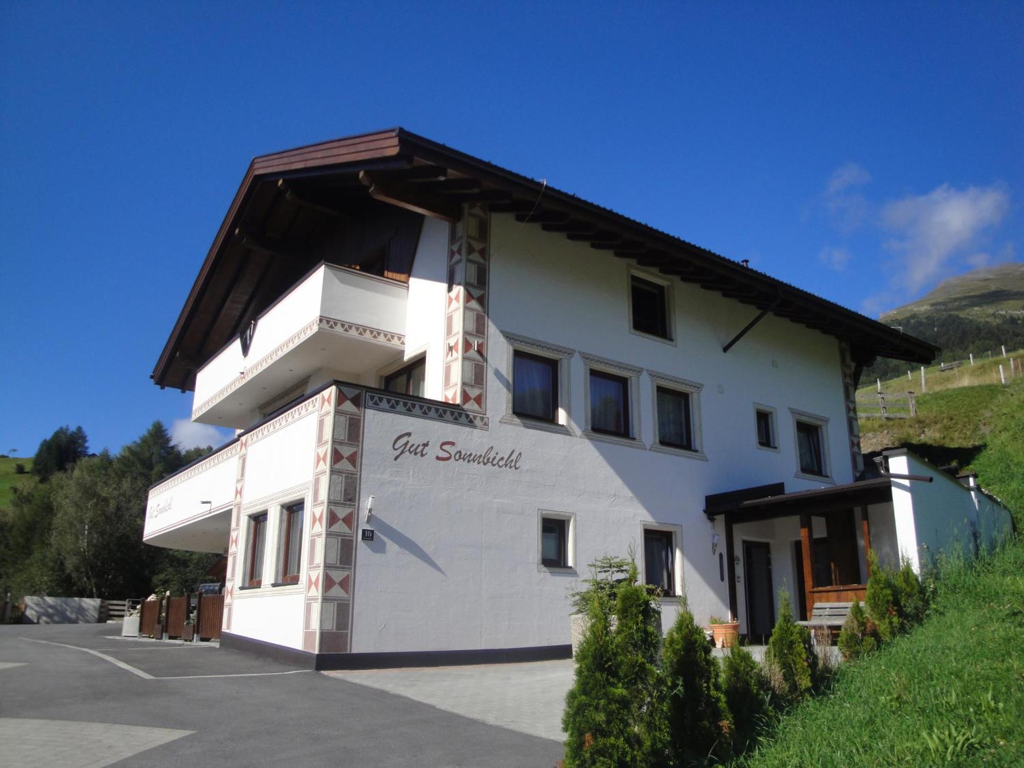 Gut Sonnbichl Hotel Ladis Exterior photo